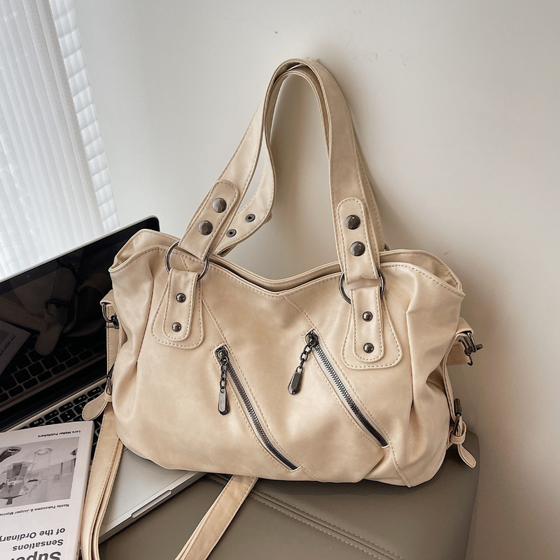 High-End Women's Bag 2025 New Trendy Short Trip Shoulder Bag Large Capacity Tote Bag Crossbody Bag High-End Women's Bag 2025 New Trendy Short Trip Shoulder Bag Large Capacity Tote Bag Crossbody Bag