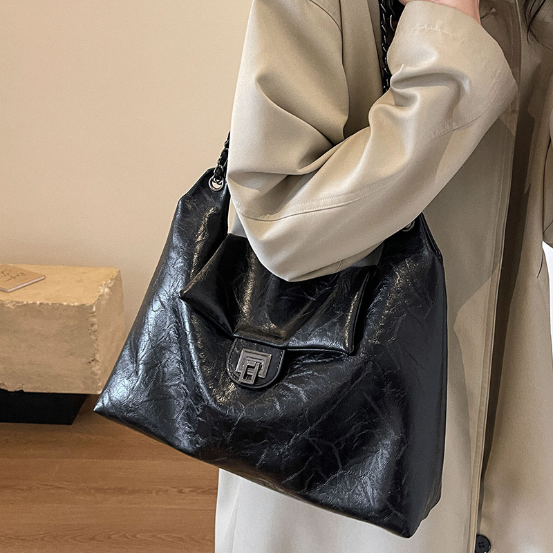 Popular Retro Bags, Commuter Tote Bags for Women, 2025 New Style, Melard Shoulder Bag, Large Capacity Chain Crossbody Bag Popular Retro Bags, Commuter Tote Bags for Women, 2025 New Style, Melard Shoulder Bag, Large Capacity Chain Crossbody Bag
