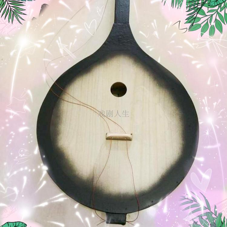 Gỗ mới nhảy múa tròn màu đen đàn piano ba dây Qinqin gảy đàn đệm nhạc cụ dân tộc ba đạo cụ sáo dọc