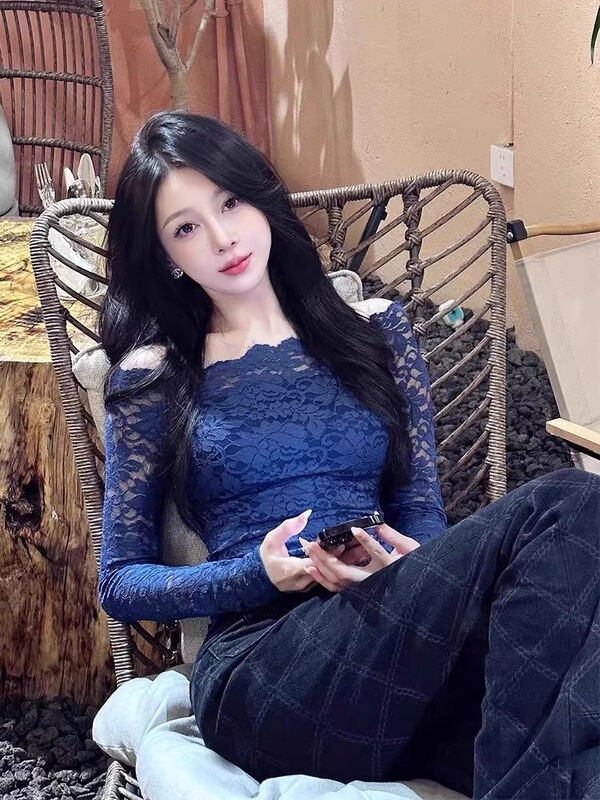 Foreign Trade Discount Women's Clothing Clearance Special Price Sexy Style Blue Long-Sleeve Off-Shoulder Lace Base Shirt with a Sense of Design