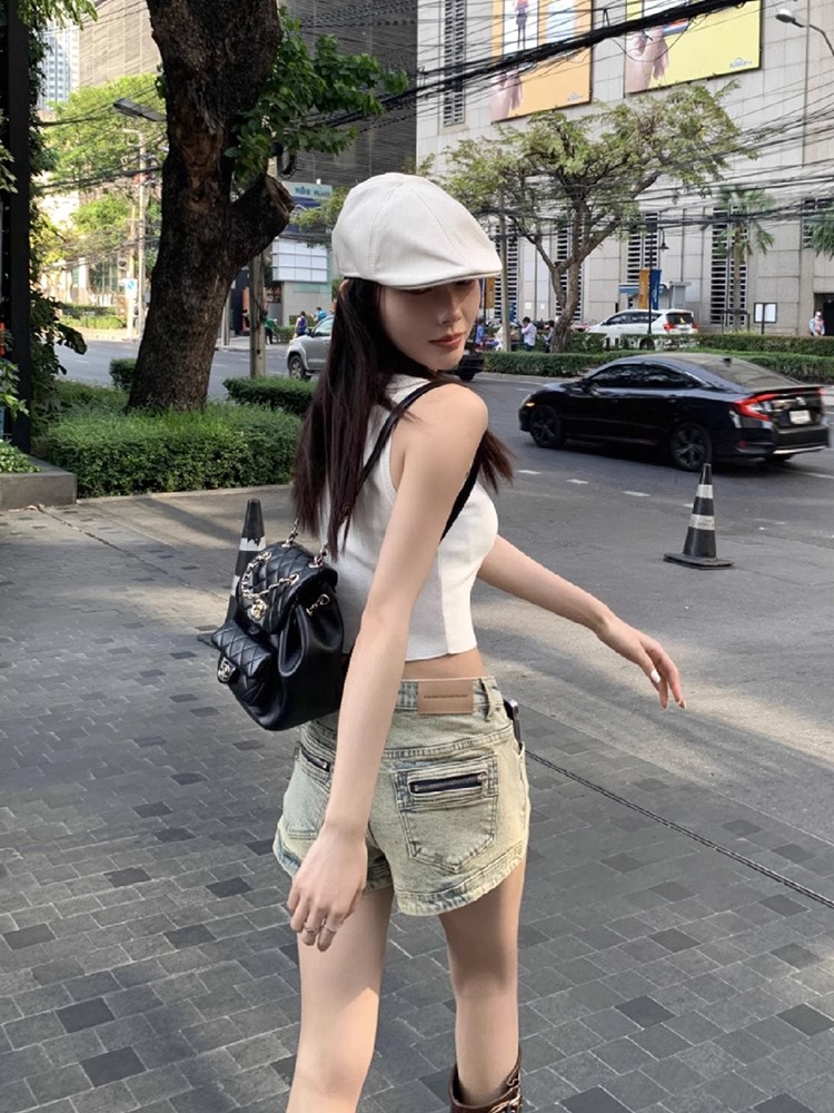 <!--复古水洗做旧牛仔短裤女夏2024新款直筒裤辣妹高腰显瘦百搭热裤子-->