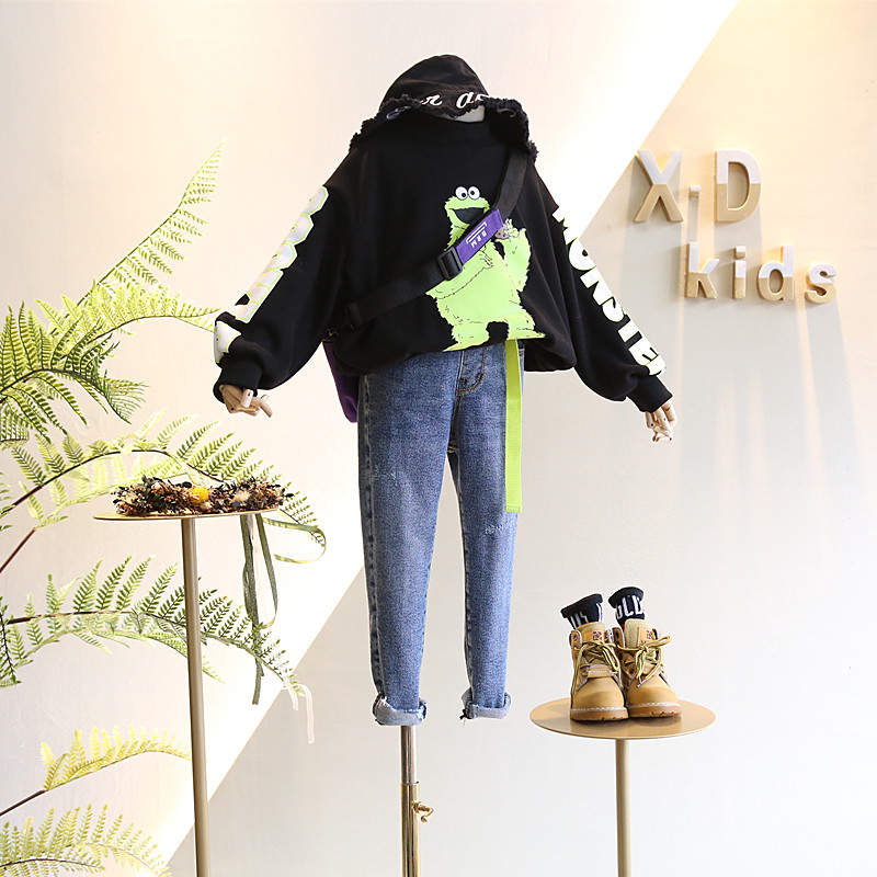 Non-refundable and non-refundable brand children's clothing 2020 autumn and winter new products Korean girls casual cartoon letters wide version sweater