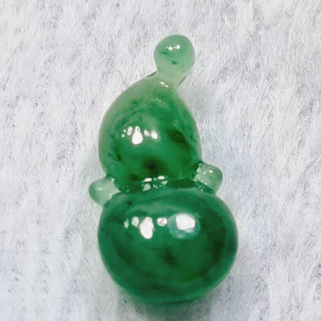 Nanyang Unique Mountain Jade Ice Base Old Material Sky Blue Small Gourd Pendant Parable and Men's and Men's Tuned to Punch Through the Promotional Neck Accessories