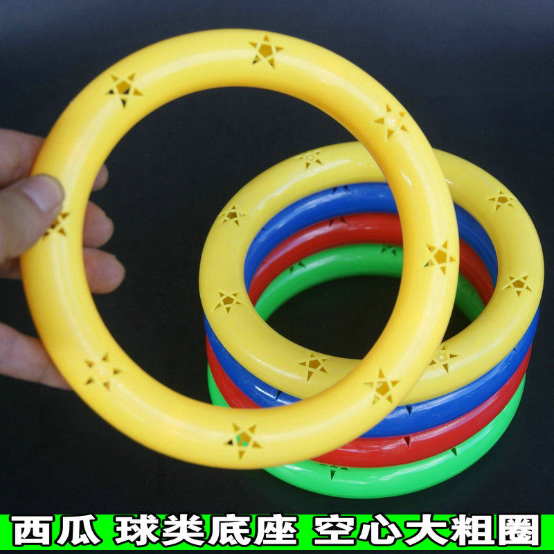 Young children dance with children's mechanical handring rings rings bell ring toy bells collective stage performance props