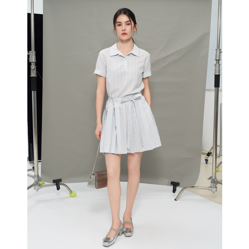 Gu Xiaonian Miu Series Sky Blue Striped Polo Collar Dress for Women with Tie Waist A-Line Short Sleeve Short Dress Fake Two-Piece Gu Xiaonian Miu Series Sky Blue Striped Polo Collar Dress for Women with Tie Waist A-Line Short Sleeve Short Dress Fake Two-Piece