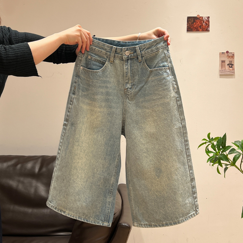 American High Street Retro Light-Colored Straight-Leg Denim Shorts for Women 2026 Summer Lazy Style Distressed Dirty Wash Wide-Leg Pants