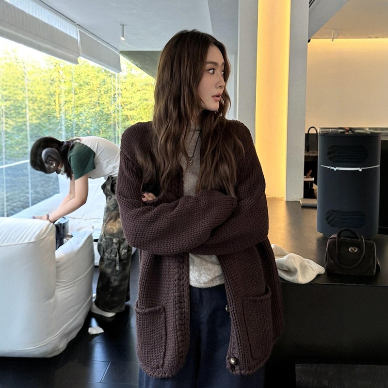 Milad Coffee-Colored Retro Lazy Style Knitted Cardigan for Women, Autumn and Winter, Very Beautiful and High-End, Mid-Length Sweater Coat