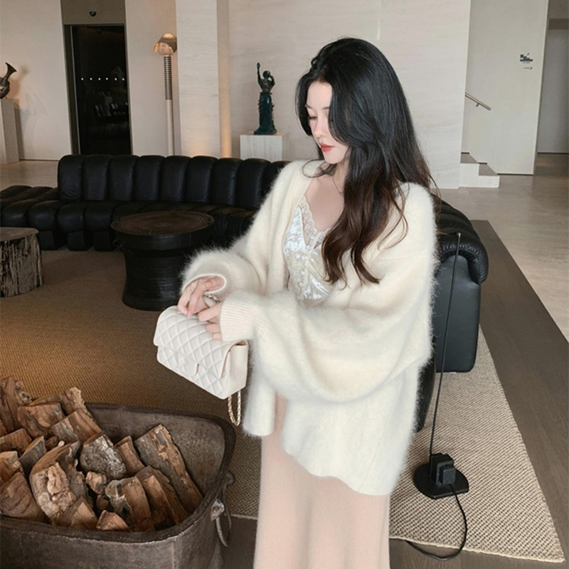 Fufu White Mink Velvet Mid-Length Knitted Cardigan for Women, Autumn and Winter, Old Money Style, Lazy and High-End Sweater Coat Fufu White Mink Velvet Mid-Length Knitted Cardigan for Women, Autumn and Winter, Old Money Style, Lazy and High-End Sweater Coat