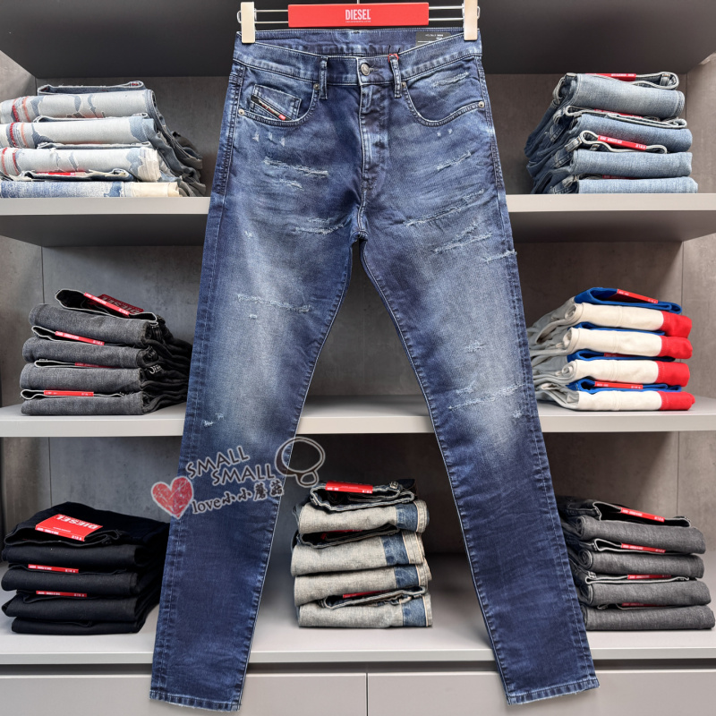 [Only W30 Left, Shop Owner Recommended] Diesel Men's D-Strukt Slim Fit Jogg Jeans Are Now Available