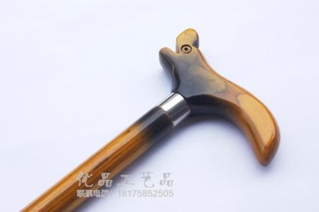 Khắc gỗ mía rắn Ông già cung cấp vòi nạng cũ mía mía còng tay trekking cực - Gậy / gậy gậy xếp gọn