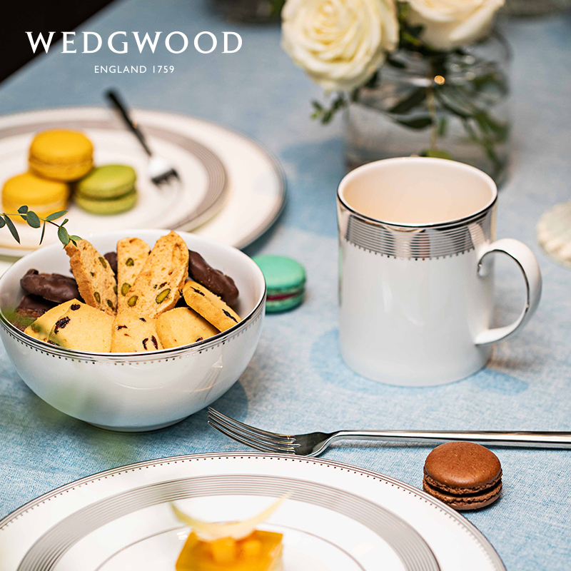 Scheduled WEDGWOOOD Wang Weiwei Vera Wang platinum satin with four pieces of Bone Porcelain Tableware Suit Dinner Plate Bowl