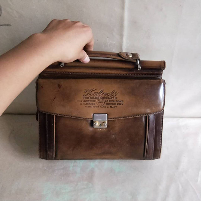 Old Objects Old Bag 80-90 Years Old Carry Bag Old Satchel Bag Old bag Single shoulder satchel Old stock Out of stock Old stock Out of sale