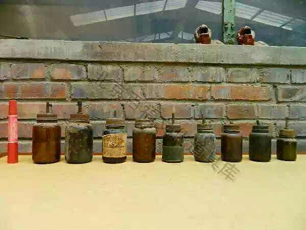 Old horse lamp, old lantern, old kerosene lamp, kerosene lamp lighting equipment, old kerosene lamp in the 1960s and 1970s