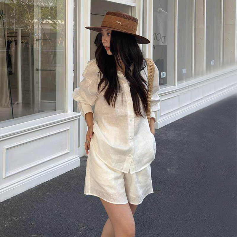 European Style Women's Summer Hong Kong Style Loose White High-Thread-Count Linen Shirt Set, Elegant and Breathable Wide-Leg Shorts Outfit