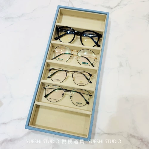 Стенд, солнцезащитные очки, коробка для хранения, оптика