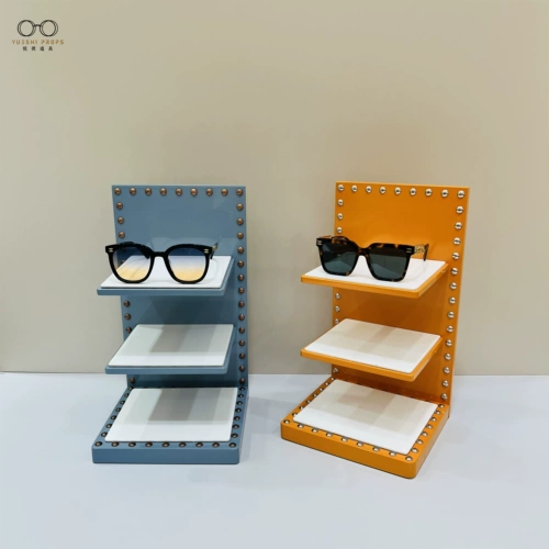 Стенд, солнцезащитные очки