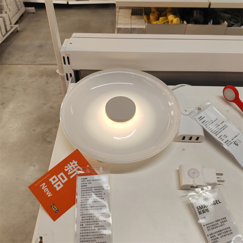 Ikea Vastmarke Wireless Charger with Lighting Decorative Table Lamp Bagel Half-Circle Shape White Ikea Vastmarke Wireless Charger with Lighting Decorative Table Lamp Bagel Half-Circle Shape White
