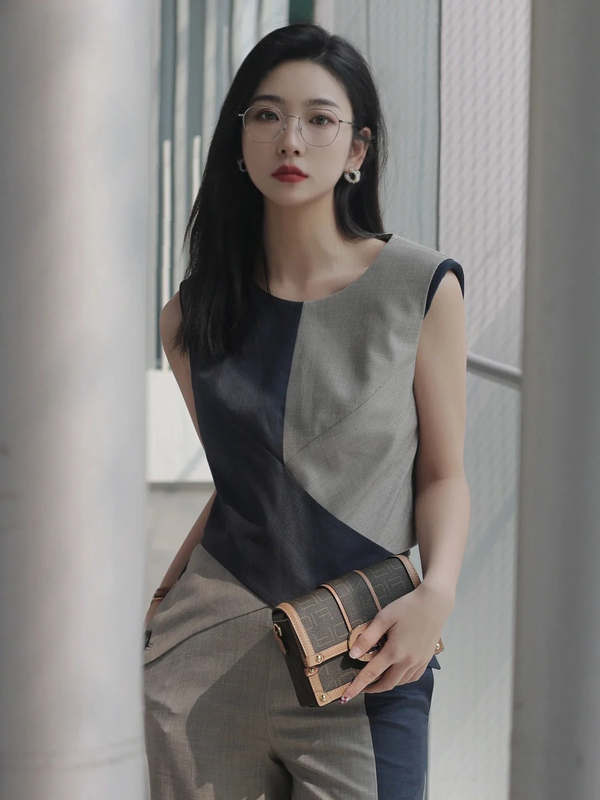 2025 Summer New High-End Color-Blocked Sleeveless Jumpsuit Fashionable Commuter Goddess Style Long Pants Wide-Leg Pants 2025 Summer New High-End Color-Blocked Sleeveless Jumpsuit Fashionable Commuter Goddess Style Long Pants Wide-Leg Pants