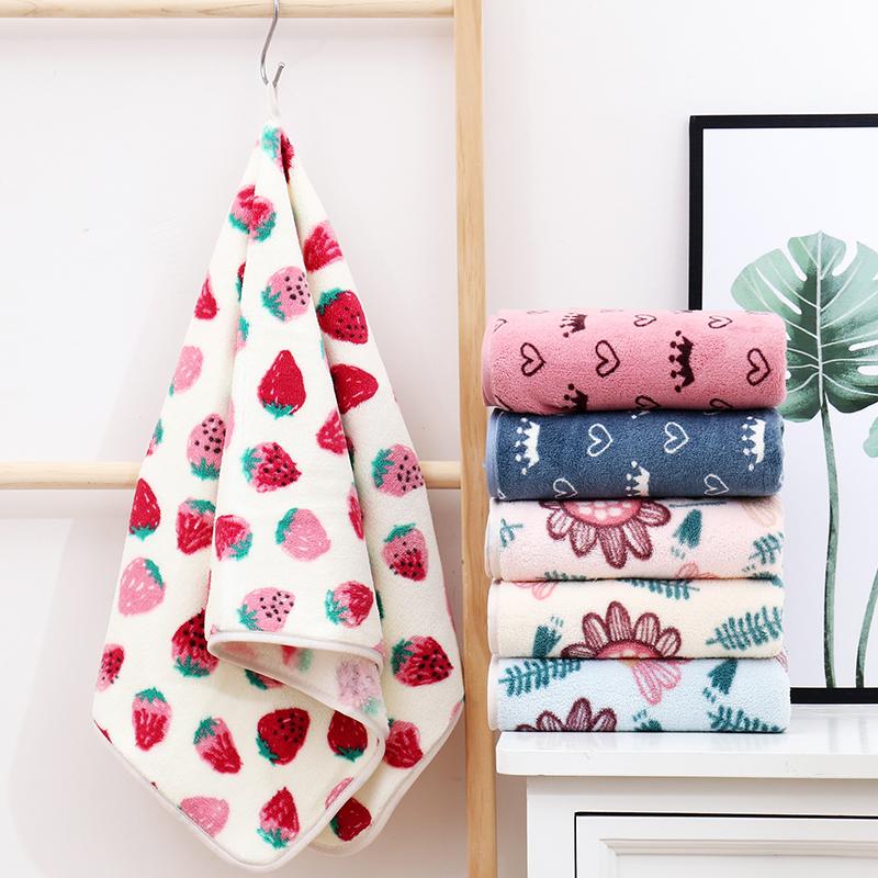 Towel Made of Coral Velvet, Super Absorbent, Soft, Non-Shedding, Non-Fading, Thickened, Suitable for Home Use, Student Dormitory, Face Wash Towel