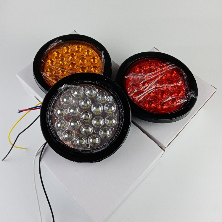 Truck taillights in the assembly single light triple tail light semi-trailer single light rubber round LED in the center of the turn brake light
