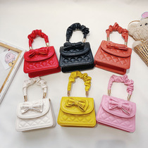 2022 New online red ocean gas small satchel girl single shoulder bag fashion princess hand-carry bag 100 hitch a little square bag tide