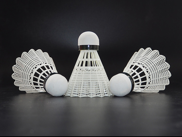Cầu lông nhựa không phải là xấu 12 gói cầu lông nylon bóng kháng với cầu thủ vua thùng 6 gói vot yonex