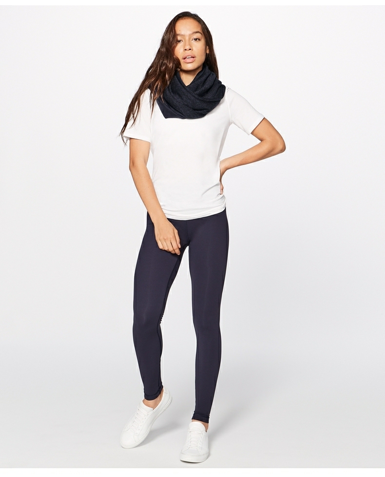 Lululemon 丨 Khăn quàng thể thao Flow And Go khăn đi phượt ninja