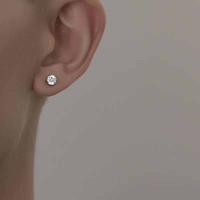 Brilliant Zircon Magnetic Ear Clip for Men, Niche Design, High-End Feel, Versatile, No-Piercing Earrings, Cool Single Ear Stud for Women Brilliant Zircon Magnetic Ear Clip for Men, Niche Design, High-End Feel, Versatile, No-Piercing Earrings, Cool Single Ear Stud for Women