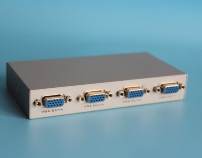 [全新迈拓MT-1504K高清VGA分配器1分4分屏器分频器一分四1进4出]