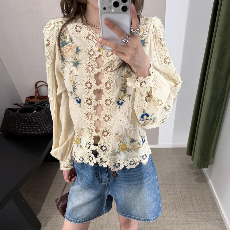 Shenzhen Nanyou High-End Women's Clothing 2026 Autumn French Design Heavy Floral Embroidery Lace Shirt Top for Women
