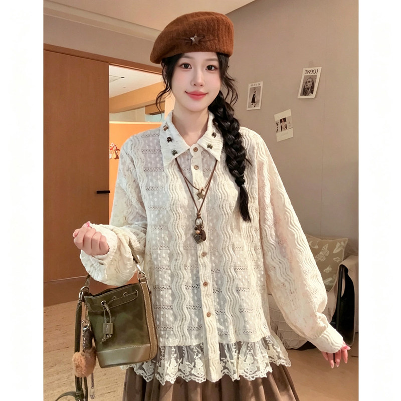 Plus-Size Fashionable and Comfortable Lace Patchwork Long-Sleeve Shirt for Women, Autumn, Slightly Chubby Women, Layered, Unique, Versatile, Stylish Shirt