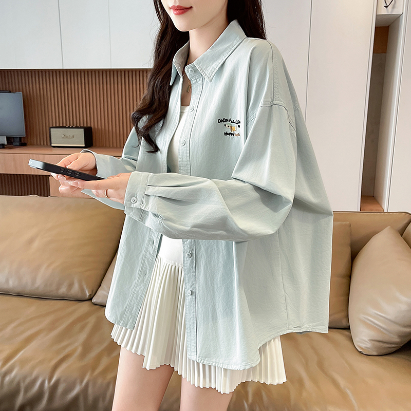 Korean-Style College Wind Long-Sleeve Cardigan Jacket for Women, New Spring and Autumn Design, Thin Loose Fit, Turn-Down Collar Shirt, Trendy Korean-Style College Wind Long-Sleeve Cardigan Jacket for Women, New Spring and Autumn Design, Thin Loose Fit, Turn-Down Collar Shirt, Trendy