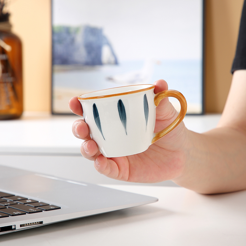 Japanese ceramics ceramic small cup of creative move breakfast cup of coffee cup cup men and women lovers keller cup