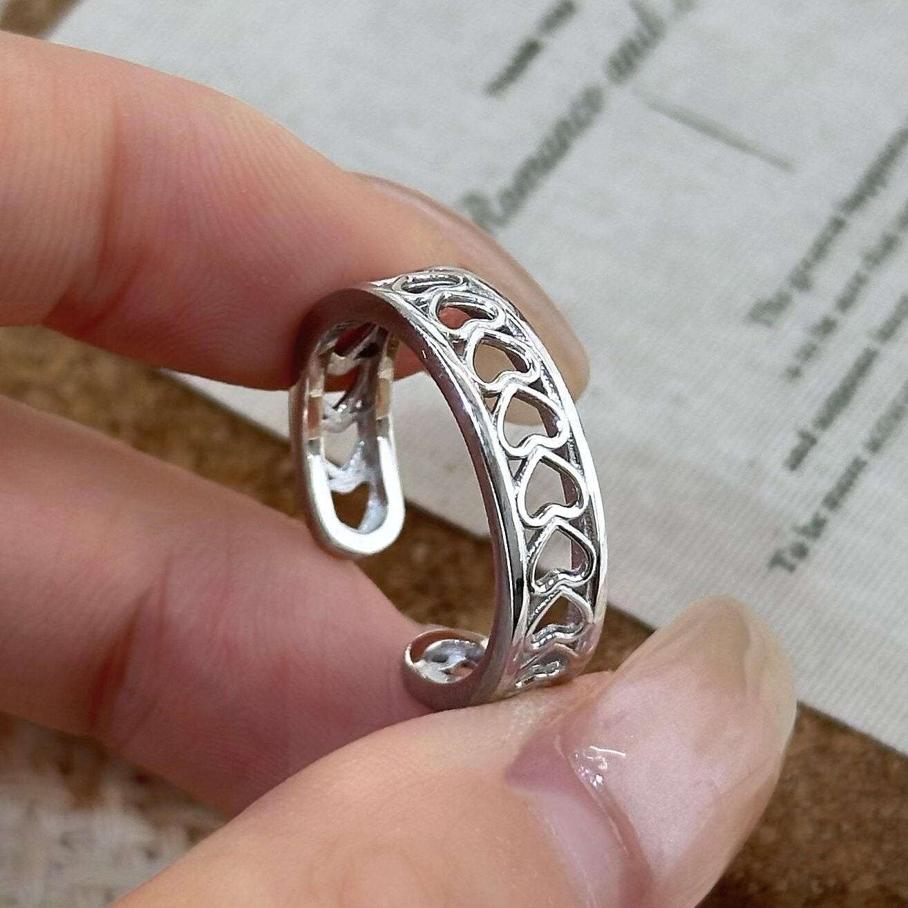 925 silver platinum-plated heart-shaped ring for women with niche design, high-end light luxury, versatile and fashionable personality