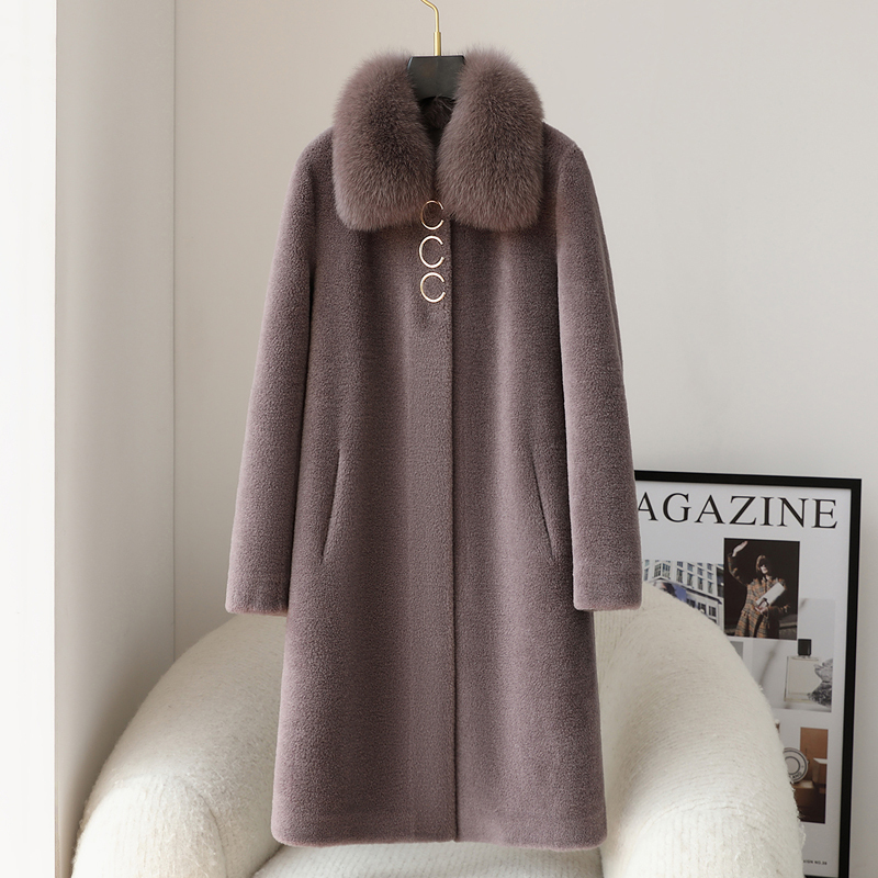 Haining Winter Shearling Coat for Middle-Aged and Elderly Women, Fur Coat with Fox Fur Collar, Mid-Length, One-Piece Fur and Leather