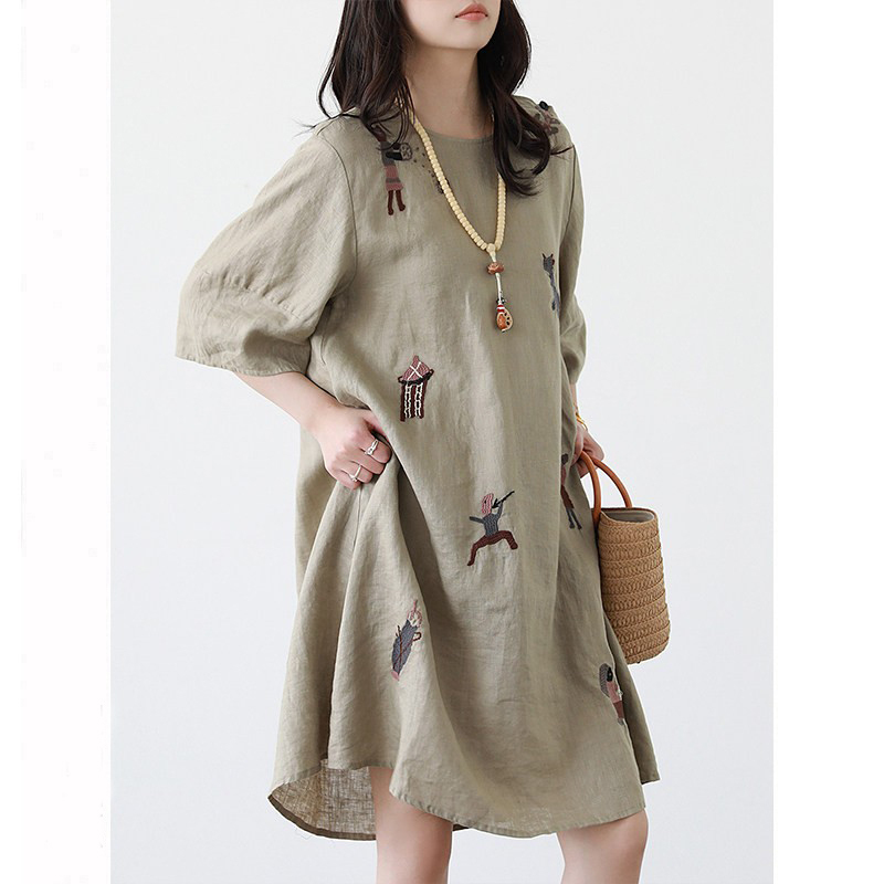 Zhiyi Japanese-Style 100% Linen Hand-Embroidered Dress for Women, Summer 26, Simple Round Neck, Loose and Breathable Little Black Dress