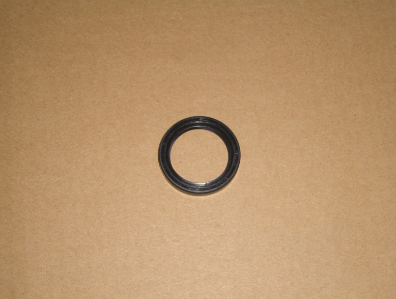 Jinan light riding Tibetan mastiff QM200GY small sprocket oil seal