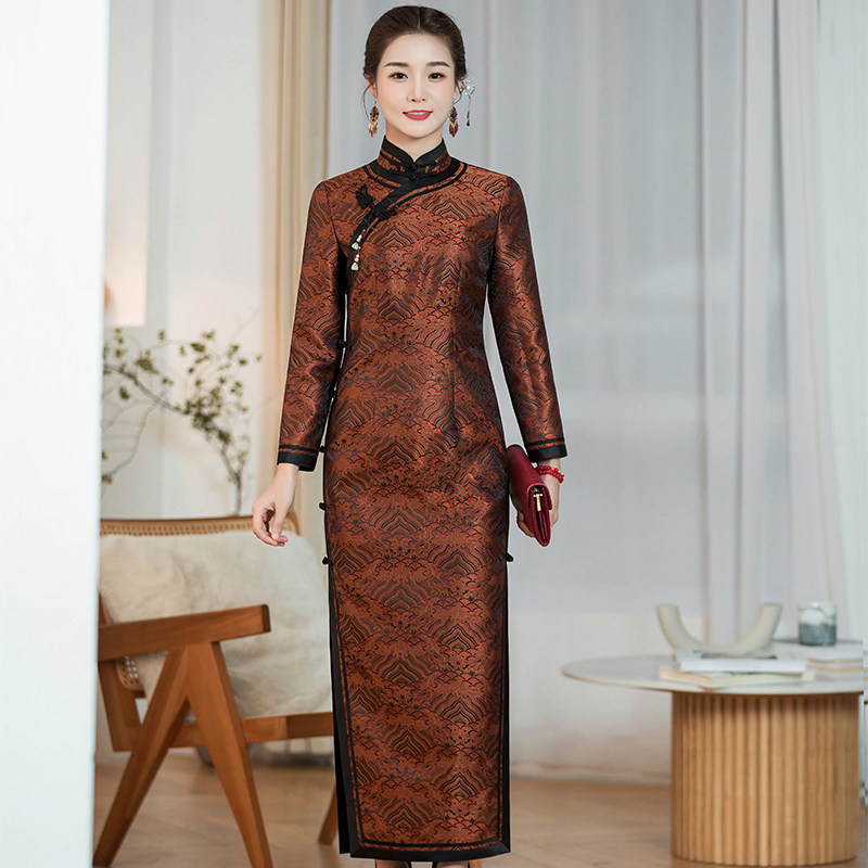 Chinese classic qipao qipao autumn and winter Chinese retro high-end temperament The retro-ancient opening version of the long sleeves everyday can be worn