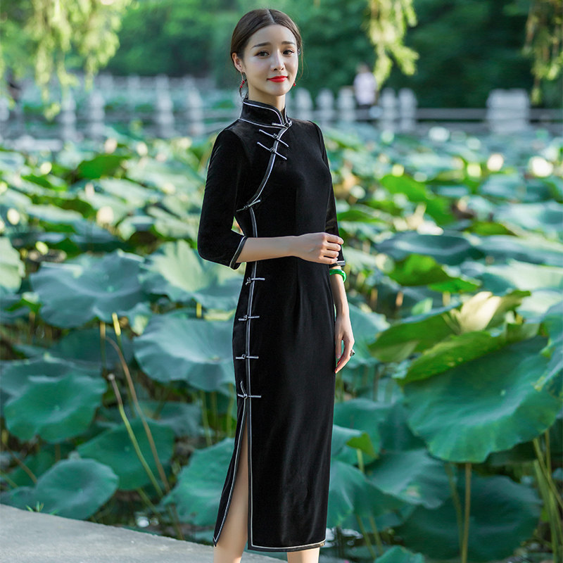 Chinese classic old Shanghai qipao long version of Chinese style retro-open brooder and high-end Korean suede warlord wind autumn and winter style