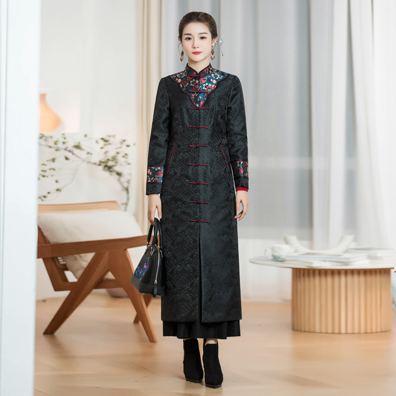 Chinese classic clip cotton qipao jacket 2021 autumn and winter Chinese style retro to the overwork to thicken the dress and the woman