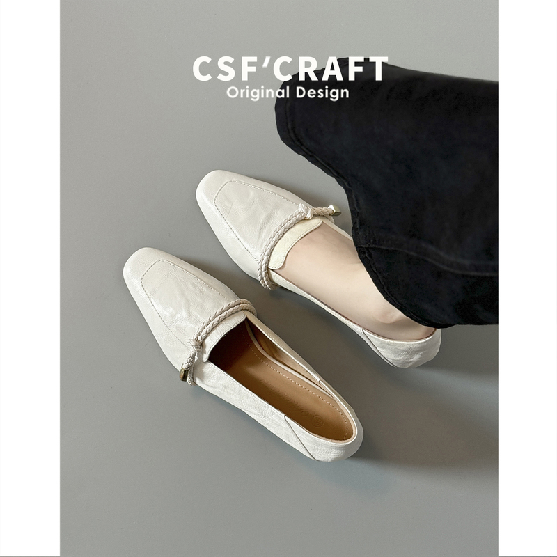 Sheepskin Version~French Retro Style White Leather Shoes for Women, Square Toe, Chunky Heel, Chain Decoration, Versatile Loafers