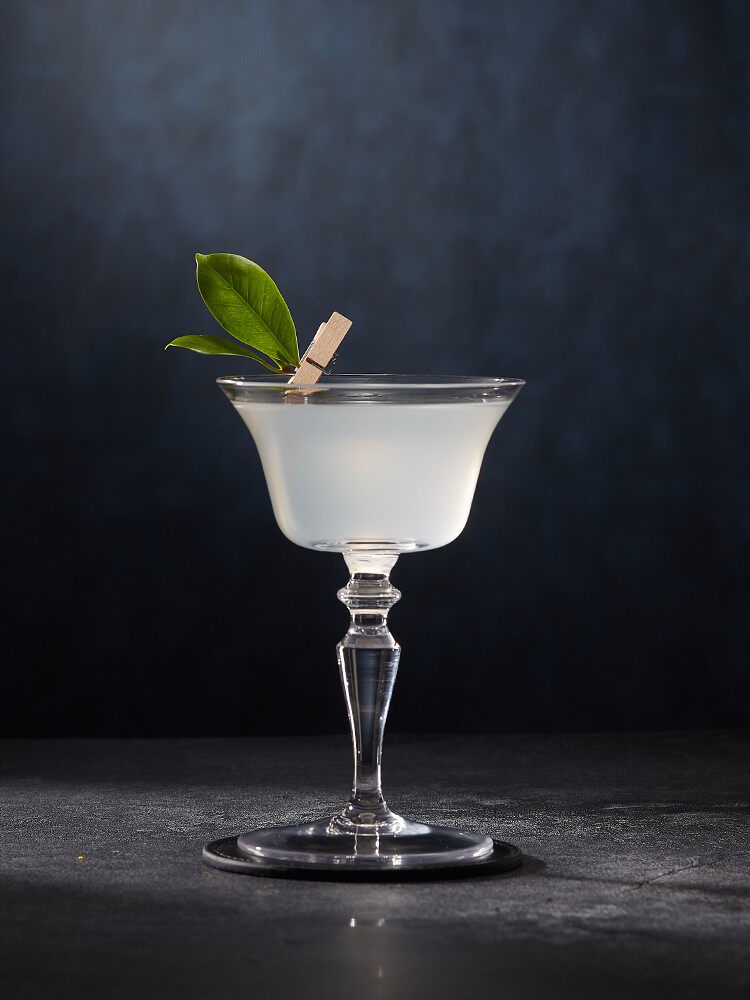 Red Wine Japanese Barber Makhi Village Lead Crystal Painting Dry Madini Cup Classical Cocktail Cup