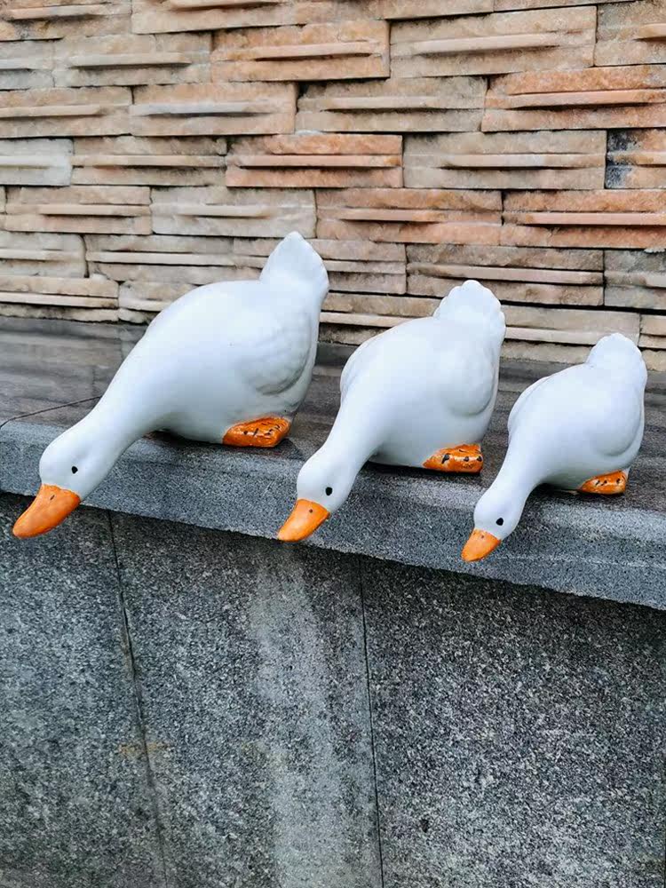 Creative Drinking Water Duck Swing Piece Ceramic Fish Pool Pool Patio Outdoor Garden Decorated Fish Pond Building Simulation Animal