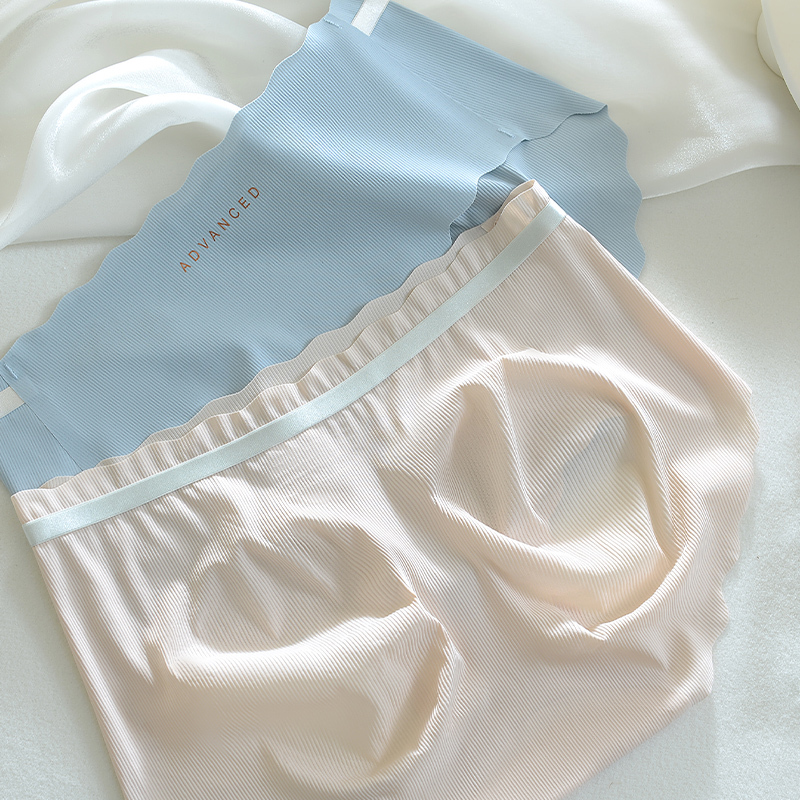 Summer Cool-Feeling One-Piece Ice Silk Seamless Underwear for Women, Mid-Waist, Sexy Peach Buttocks, Hip-Covering Briefs for Girls, Sports