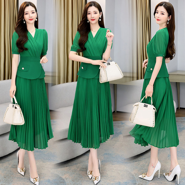 High-end professional suit female 2022 summer new fashion temperament goddess fan slim waist pleated skirt two-piece set