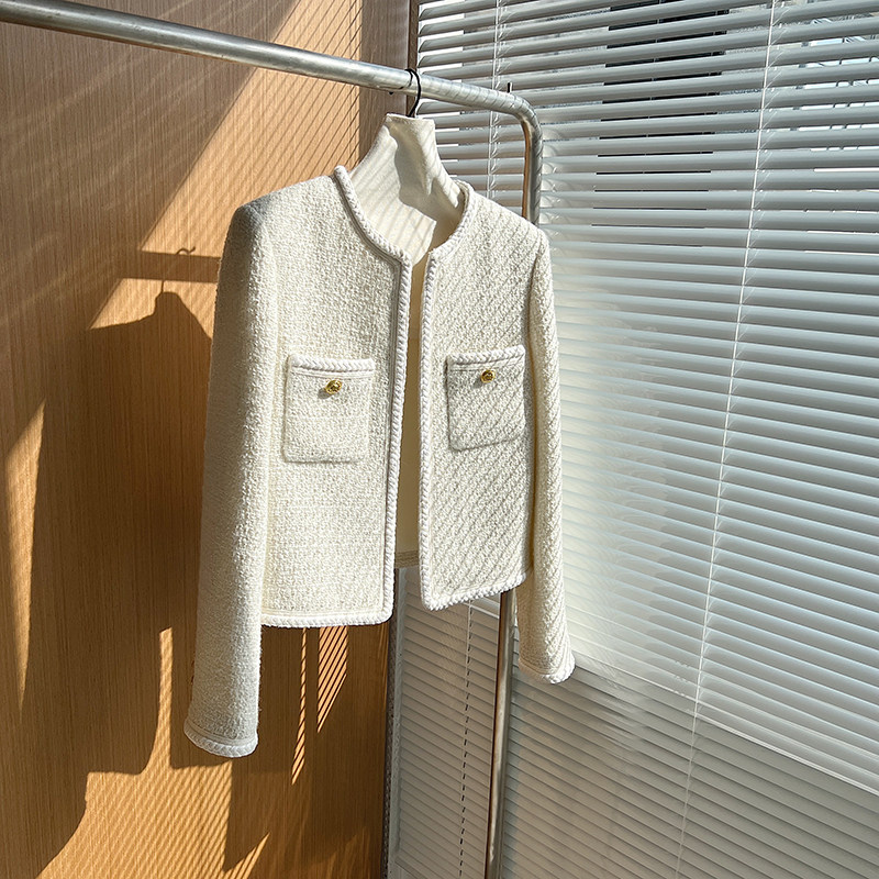 Fan Seiko Workshop White Small Scent Wind Jacket Woman short Subspring Single Spring single row Buttoned Hair side name Yuan Blouse