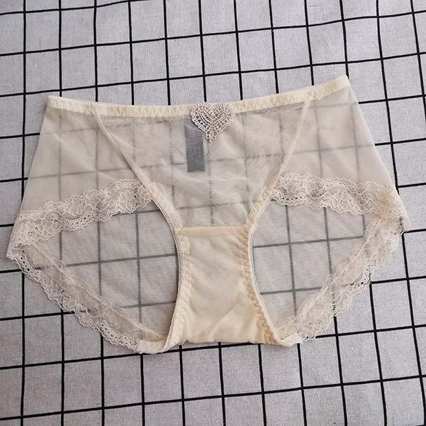 Underwear Female Lace Side Middle Waist Mesh Yarn Clairvoyant Super Slim Transparent Full Overdraft Fire Hot Sexy Cute Heart-shaped Small Inner