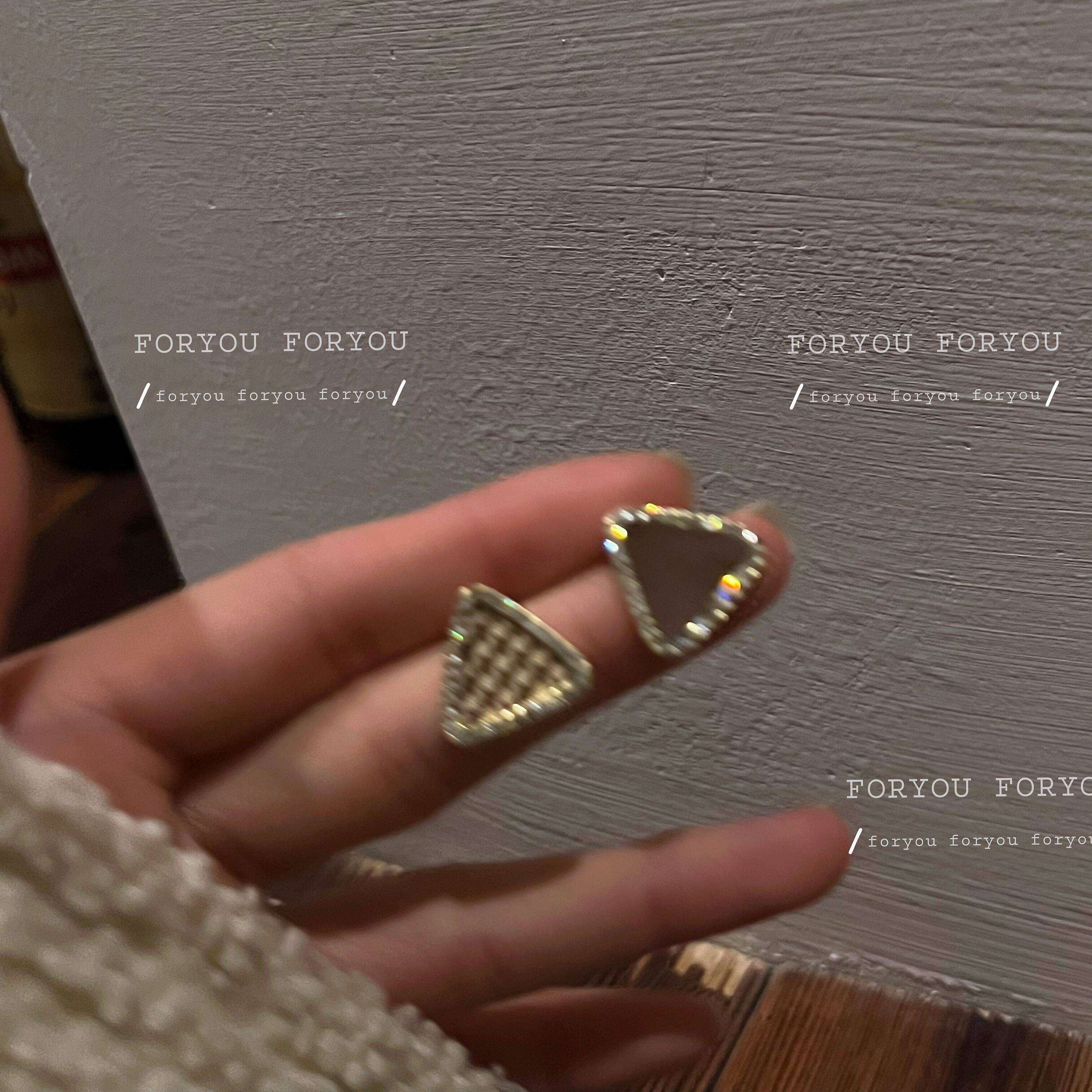 Retro French style gig ear pin asymmetry design gentle temperament autumn and winter ear decoration Fashion 100 hitch earrings woman