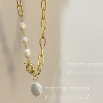 Retro baroque pendant pearl necklace with light lavish niche design necropolis with lukewarm wind sweater chain