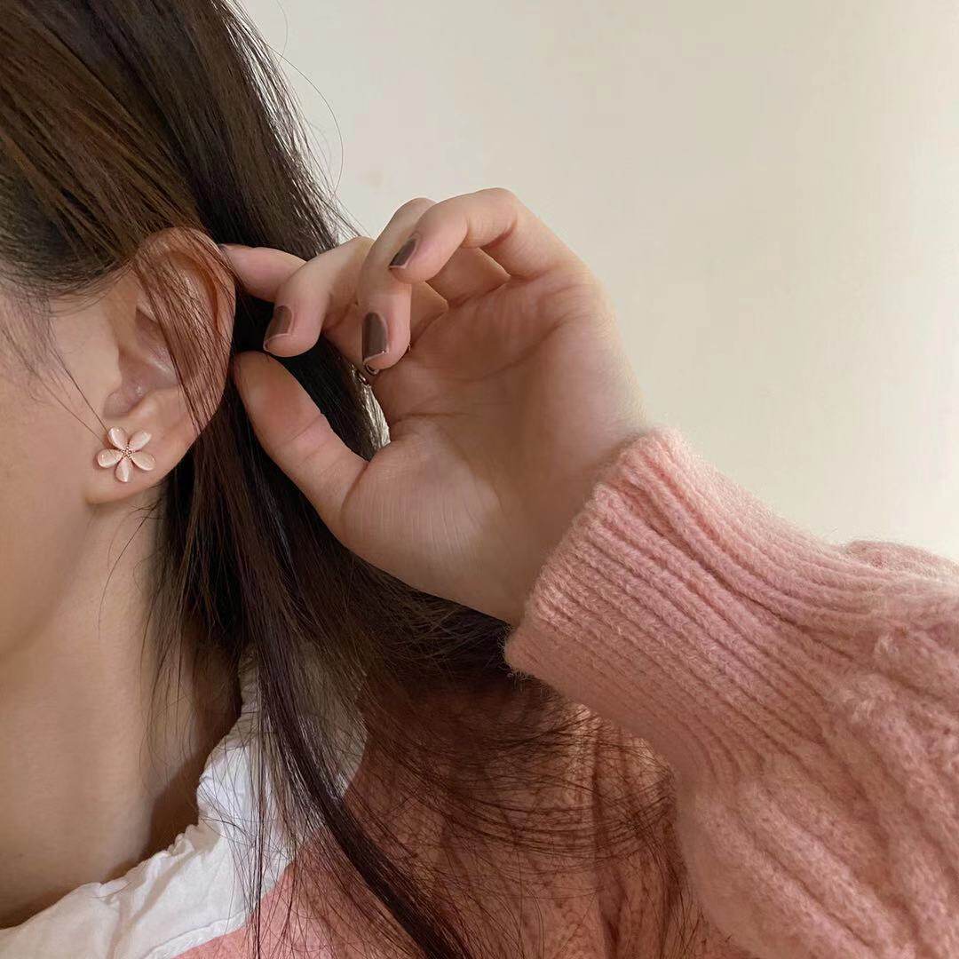 Sen small fresh ear needle S925 silver needle flower ear clip short mini cat eye special small pink earrings for women